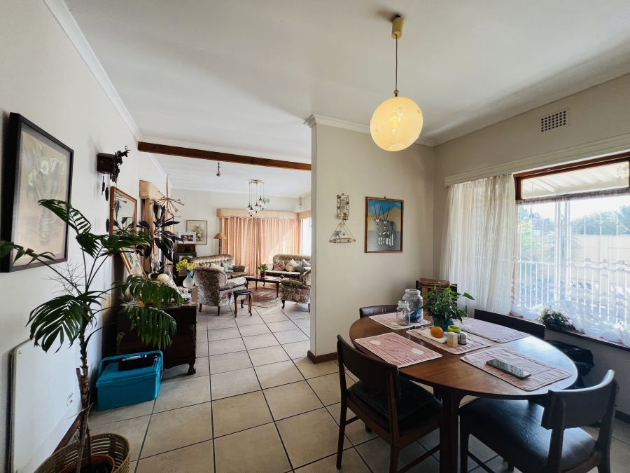 To Let 4 Bedroom Property for Rent in Van Der Stel Western Cape